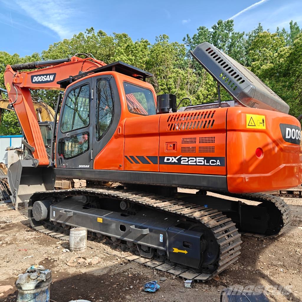 Doosan DX225LCA Гусеничные экскаваторы