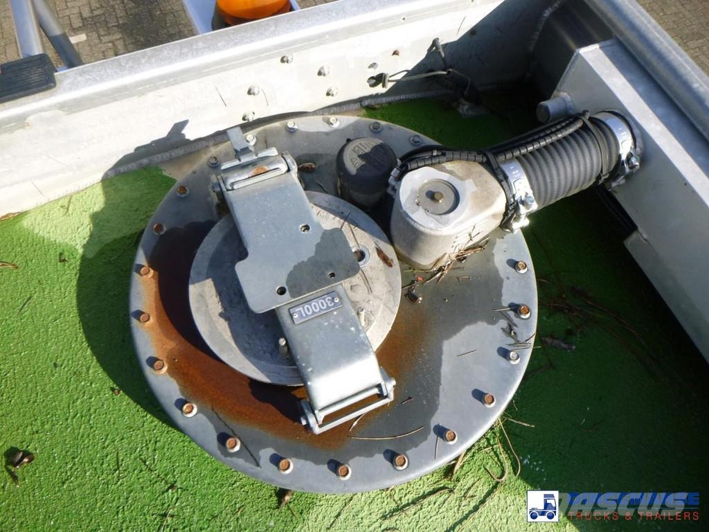 Renault Premium 270 dxi 4x2 fuel tank 13.3 m3 / 4 comp Tankwagen