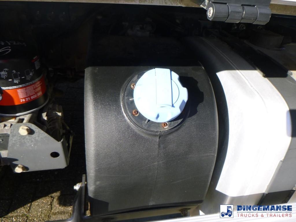 Renault Premium 270 dxi 4x2 fuel tank 13.3 m3 / 4 comp Tankwagen