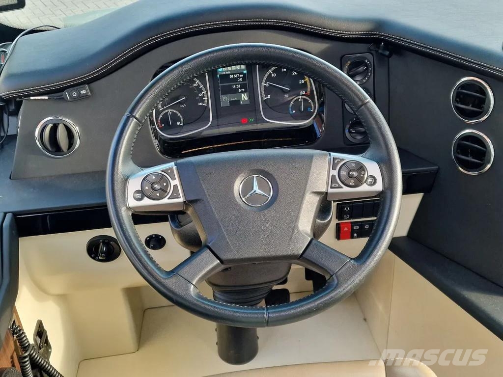 Mercedes-Benz Morelo Palace Liner 97 GO Slide-Out 300pk Slide-Ou 모터홈 및 카라반