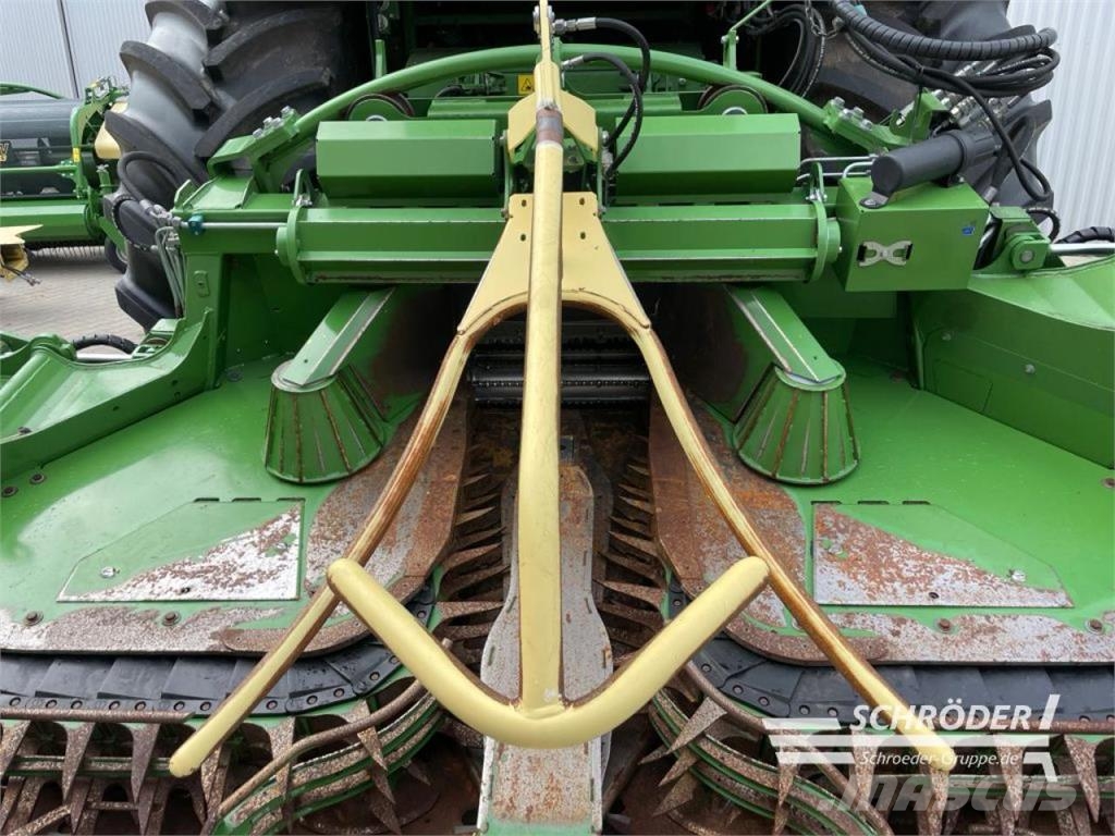 Krone BIG X 630 + EASYFLOW + XCOLLECT 750-3 Pašarų ruošimo technika
