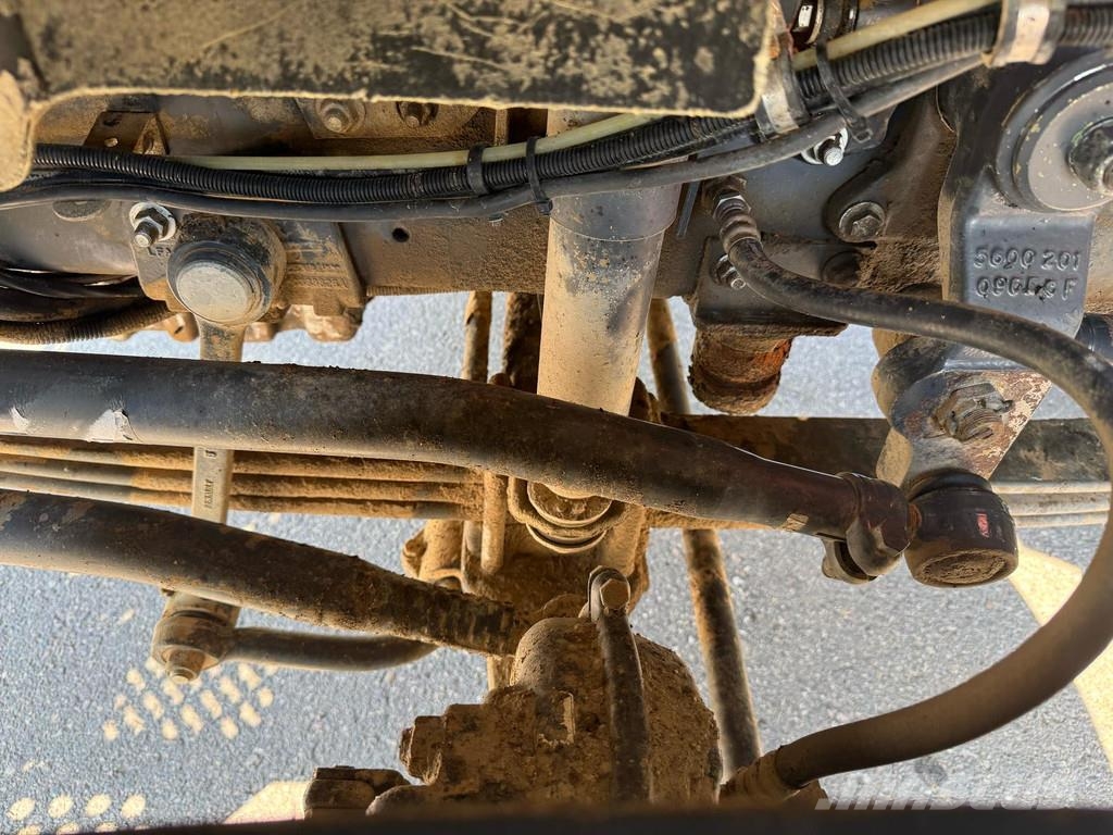 Renault Kerax 410 8x4 Full steel - Manual - Euro 4 - Big a Bañeras basculantes usadas
