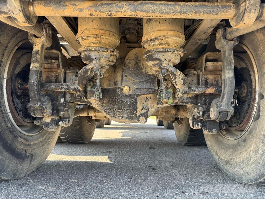 Renault Kerax 410 8x4 Full steel - Manual - Euro 4 - Big a Bañeras basculantes usadas