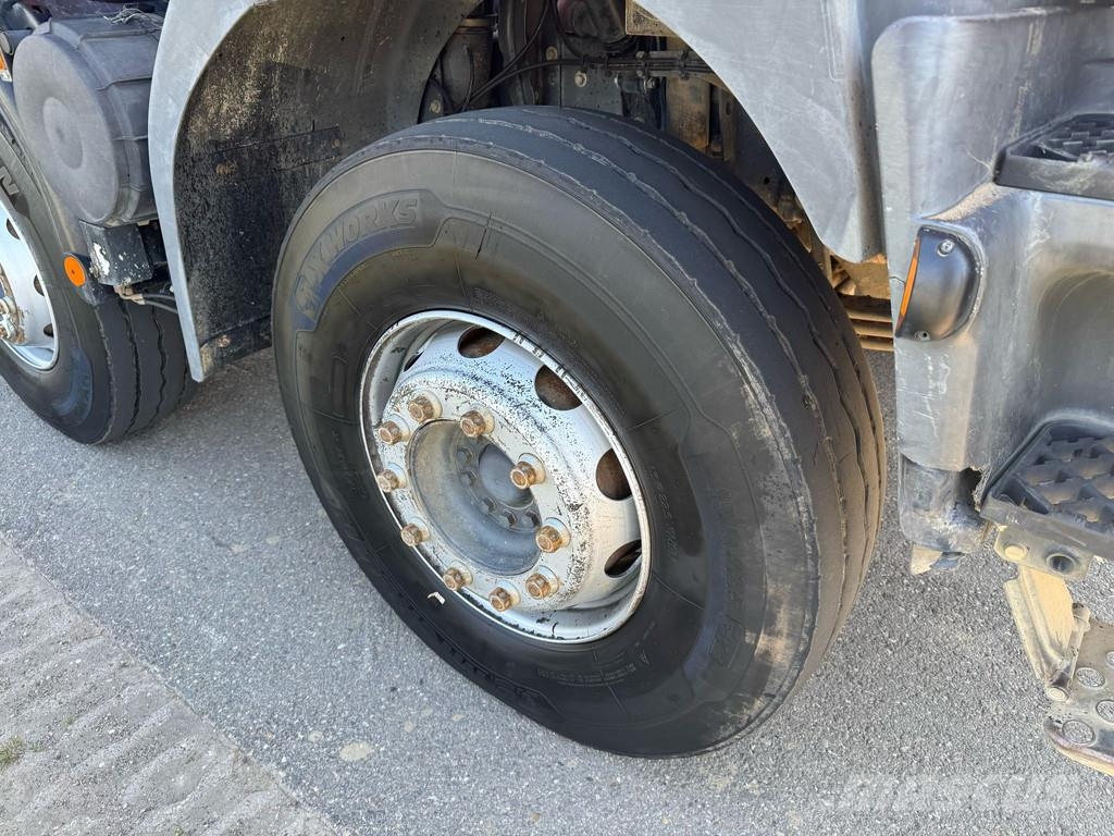 Renault Kerax 410 8x4 Full steel - Manual - Euro 4 - Big a Bañeras basculantes usadas