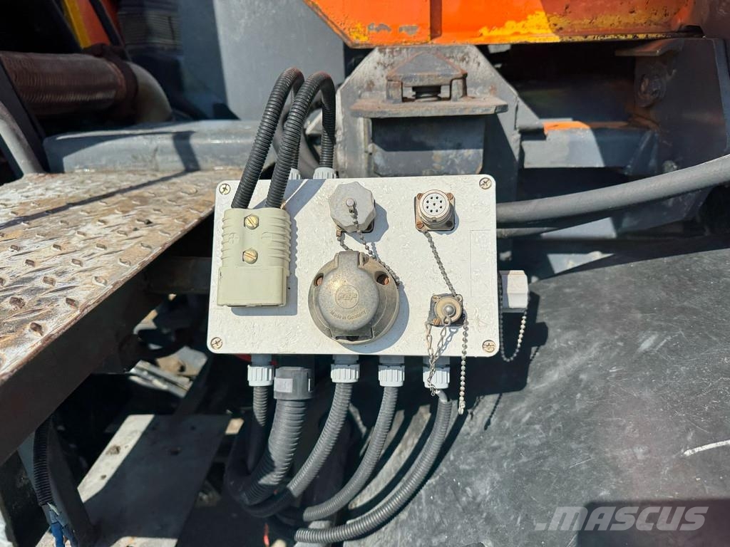 Renault Kerax 410 8x4 Full steel - Manual - Euro 4 - Big a Bañeras basculantes usadas