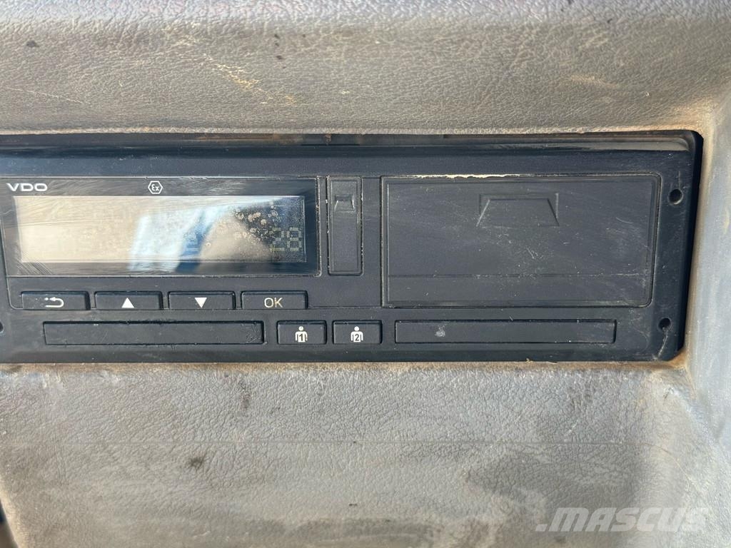 Renault Kerax 410 8x4 Full steel - Manual - Euro 4 - Big a Bañeras basculantes usadas
