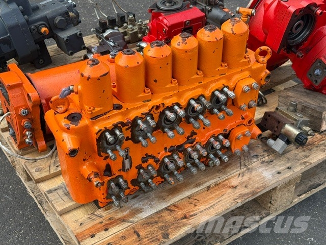 O&K MH 5 Compact USED HYDRAULIC VALVE BLOCK هيدروليات