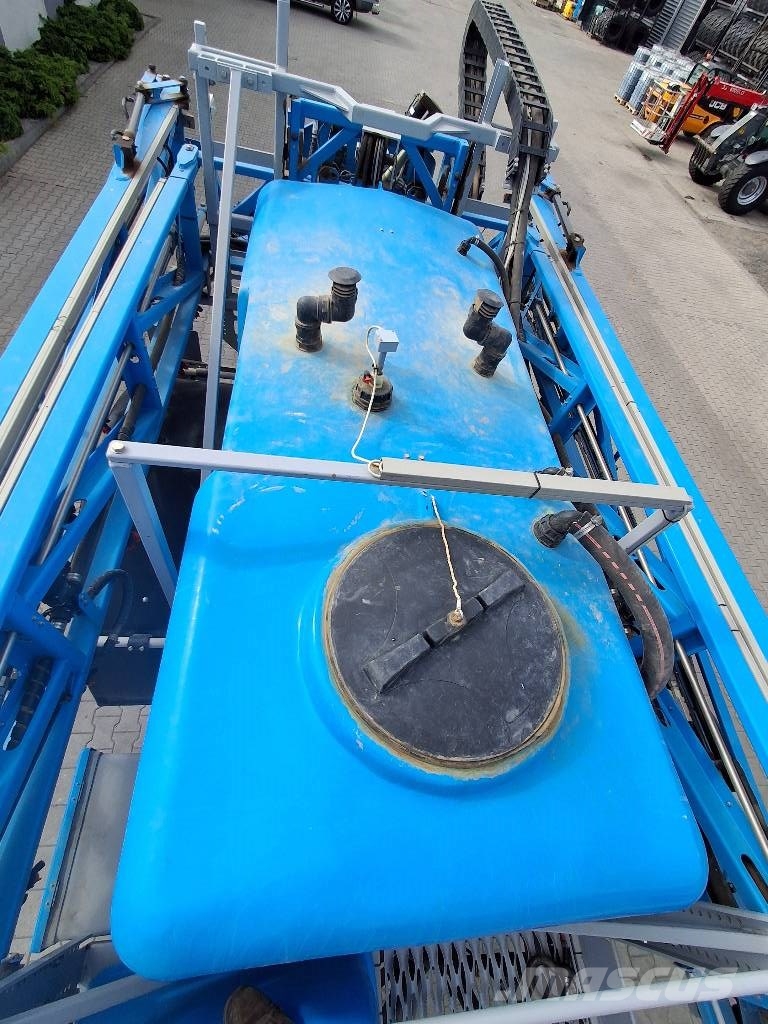 Lemken Primus 45 / 27  GPS الرشاشات