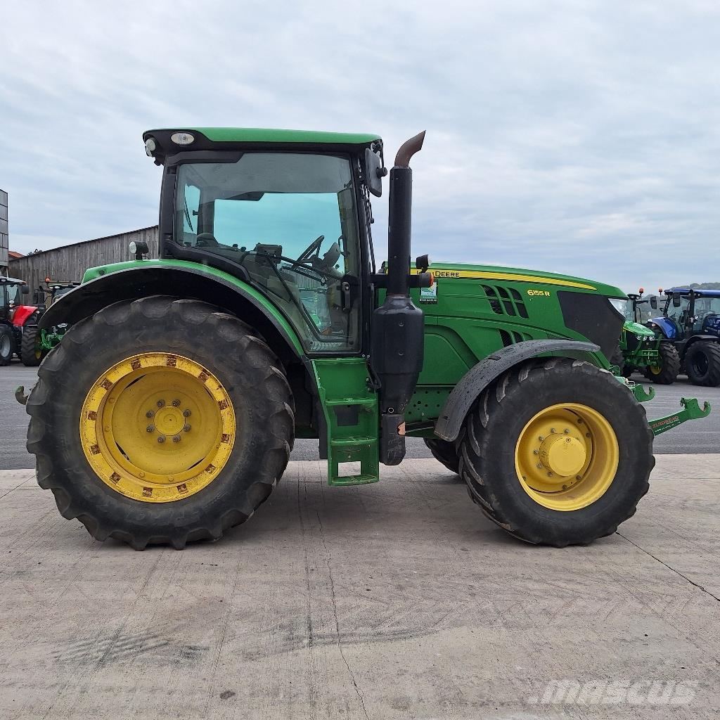 John Deere 6155R Traktori