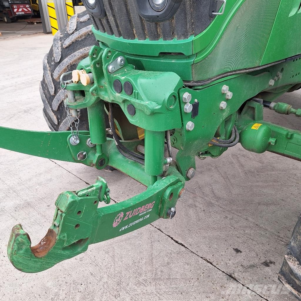 John Deere 6155R الجرارات