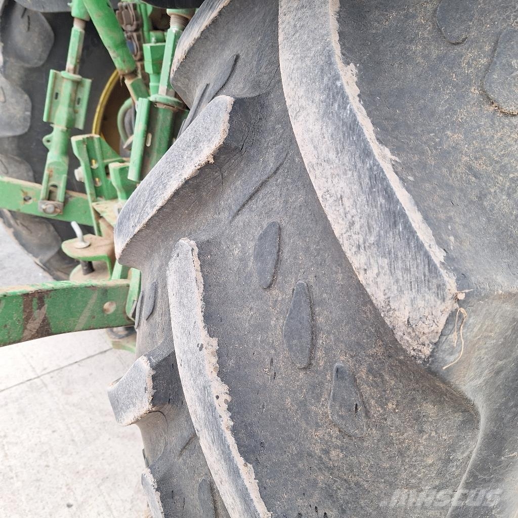 John Deere 6155R الجرارات