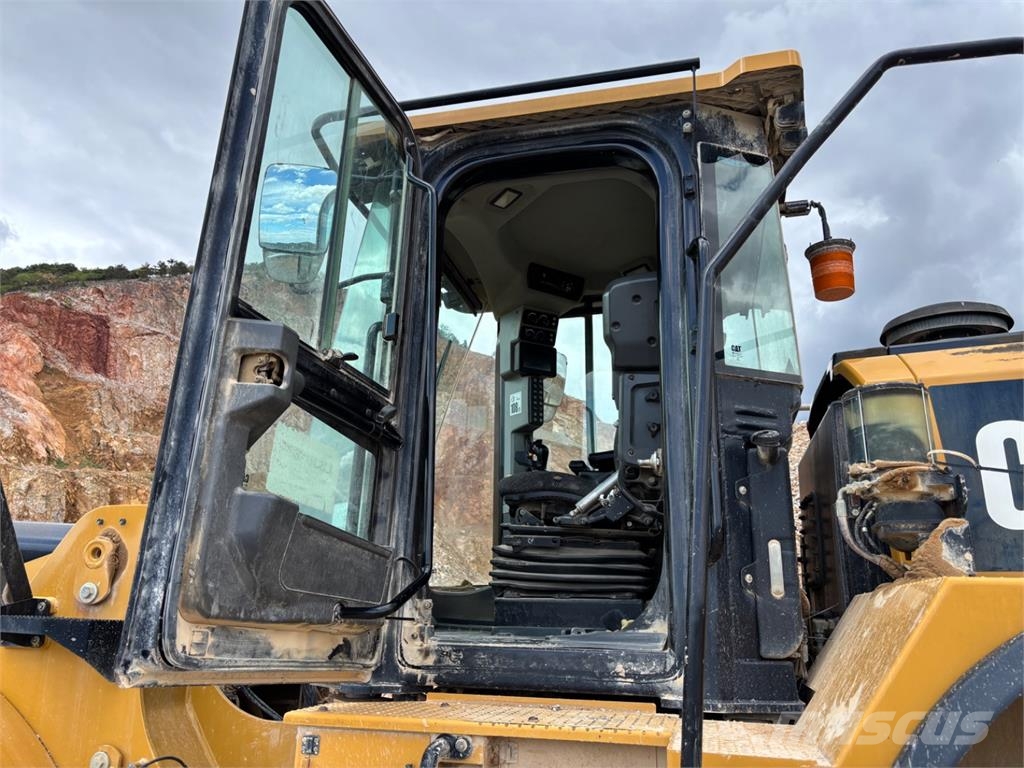 CAT 927M 4X4 Other