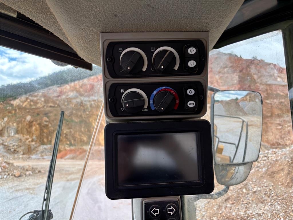 CAT 927M 4X4 Other