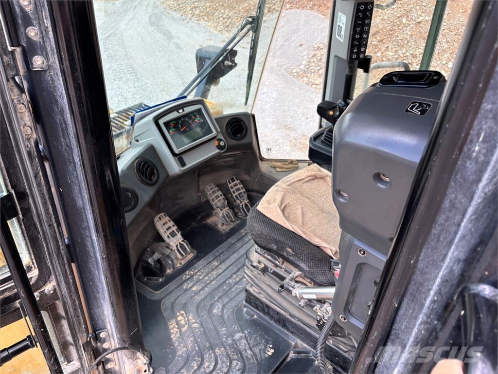CAT 972M 4X4 Stavebníctvo - ostatné