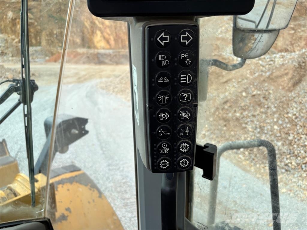 CAT 972M 4X4 Stavebníctvo - ostatné
