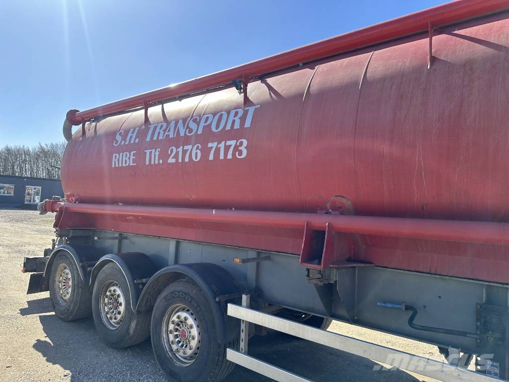 AP Slurry / Gülle / Gylle - Trailer 36m3 Tankopleggers