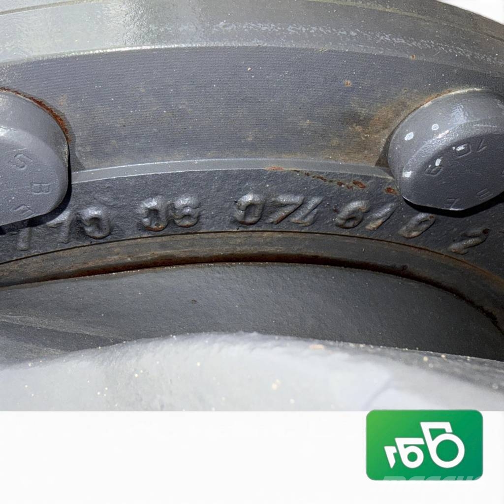 CLAAS Axion 930 Final drive Steering knuckle Hub Axle sh Шаси