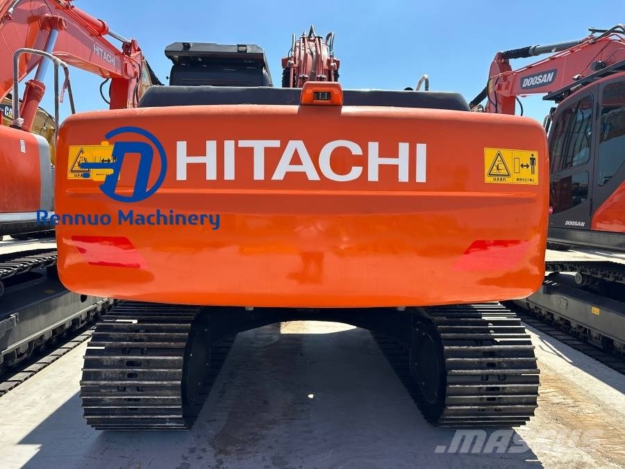 Hitachi ZX 210 LC Roomikekskavaatorid