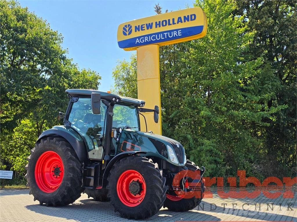 New Holland T5.120 Dynamic Command mit Fiat Design Tractors