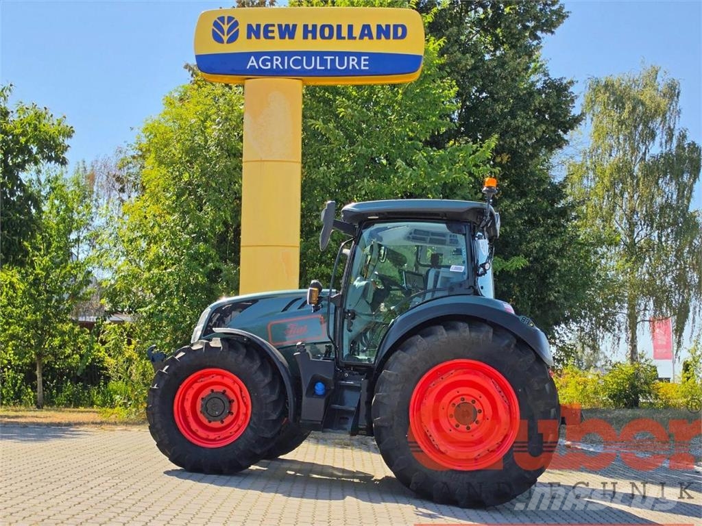 New Holland T5.120 Dynamic Command mit Fiat Design Tractors