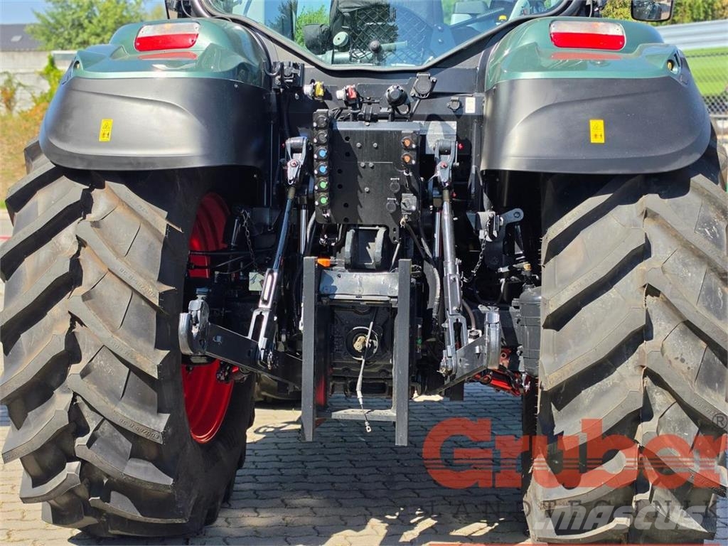 New Holland T5.120 Dynamic Command mit Fiat Design Tractors