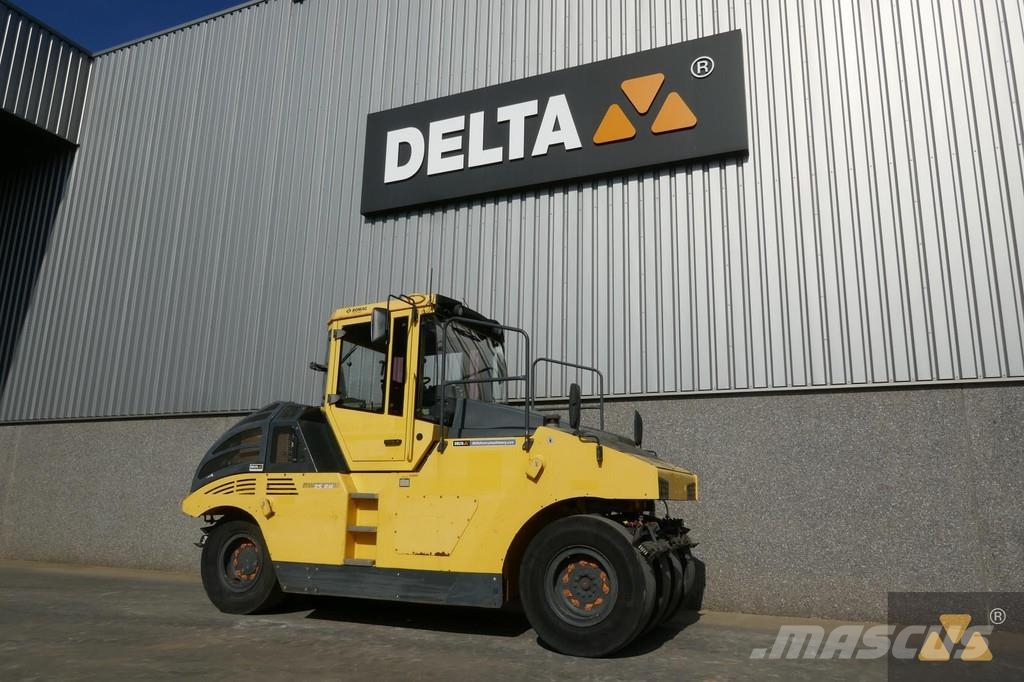 Bomag BW25RH Пневматични гумени ролки