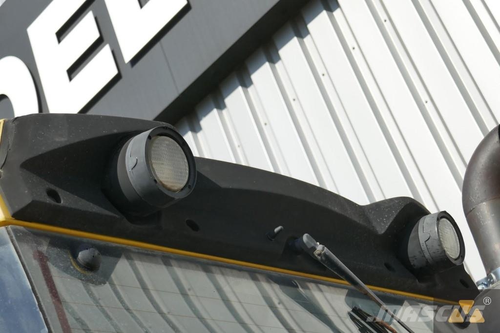 Bomag BW25RH Пневматични гумени ролки