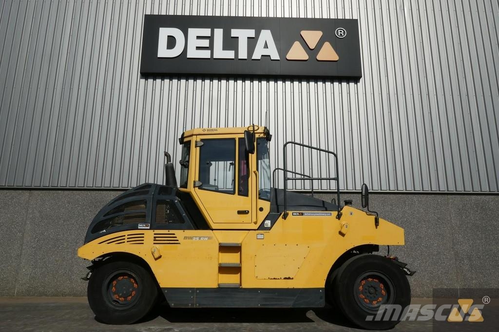 Bomag BW25RH Пневматични гумени ролки