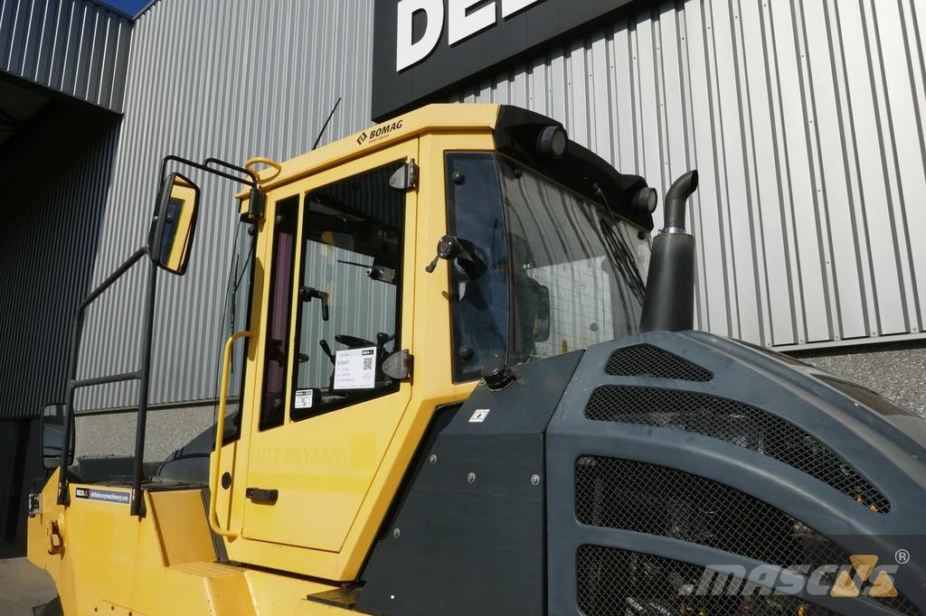 Bomag BW25RH Пневматични гумени ролки