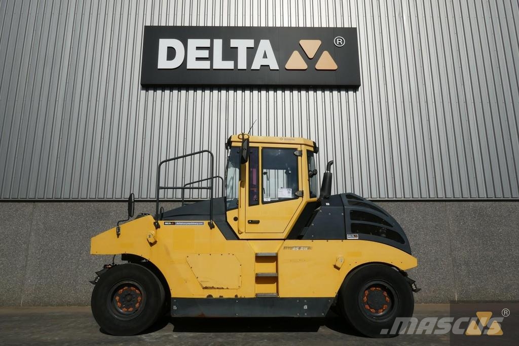 Bomag BW25RH مداحل ذات إطارات هوائية
