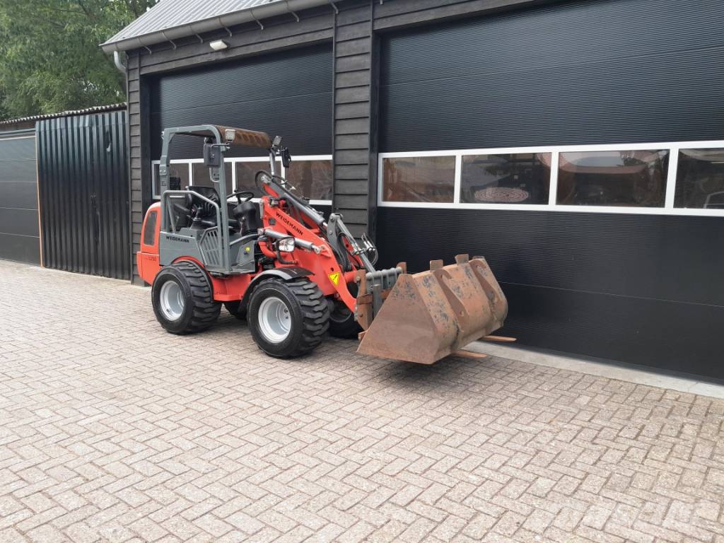 Weidemann 1250 cc 35 minishovel NL-kenteken Brede banden Mini chargeuse
