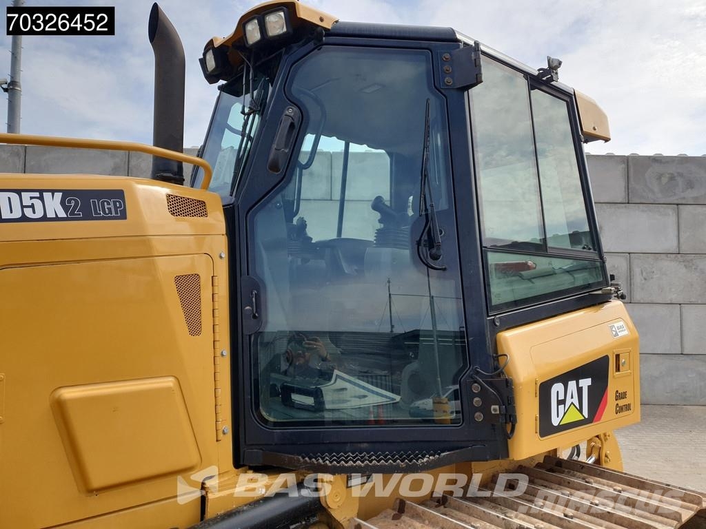 CAT D5 K2 LGP Ripper بلدوزرات مجنزرة