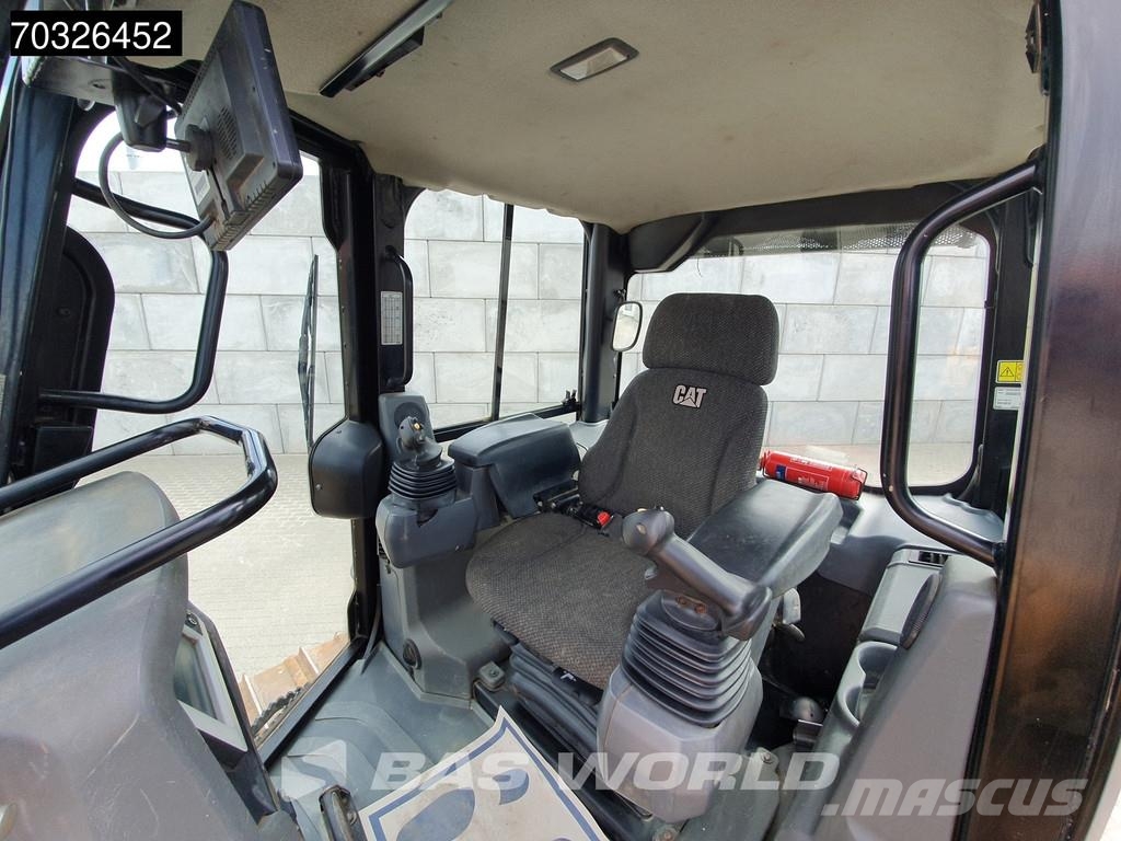 CAT D5 K2 LGP Ripper بلدوزرات مجنزرة
