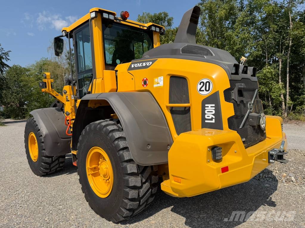 Volvo L 90 H لوادر بعجل