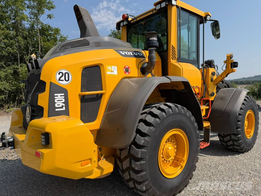 Volvo L 90 H لوادر بعجل