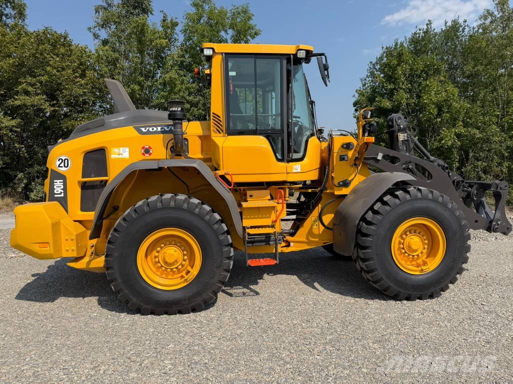 Volvo L 90 H لوادر بعجل