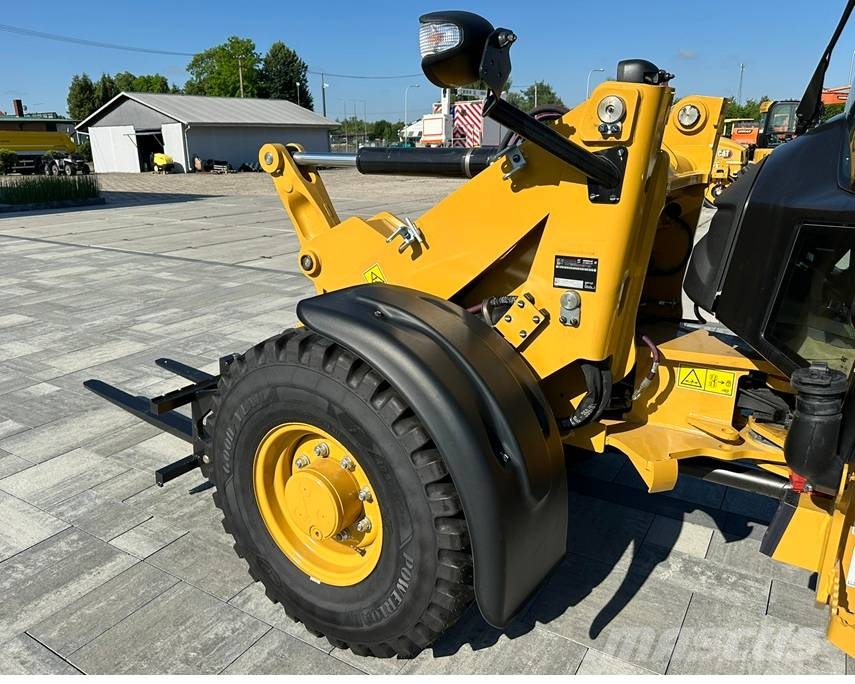 CAT 906 Kolesové nakladače