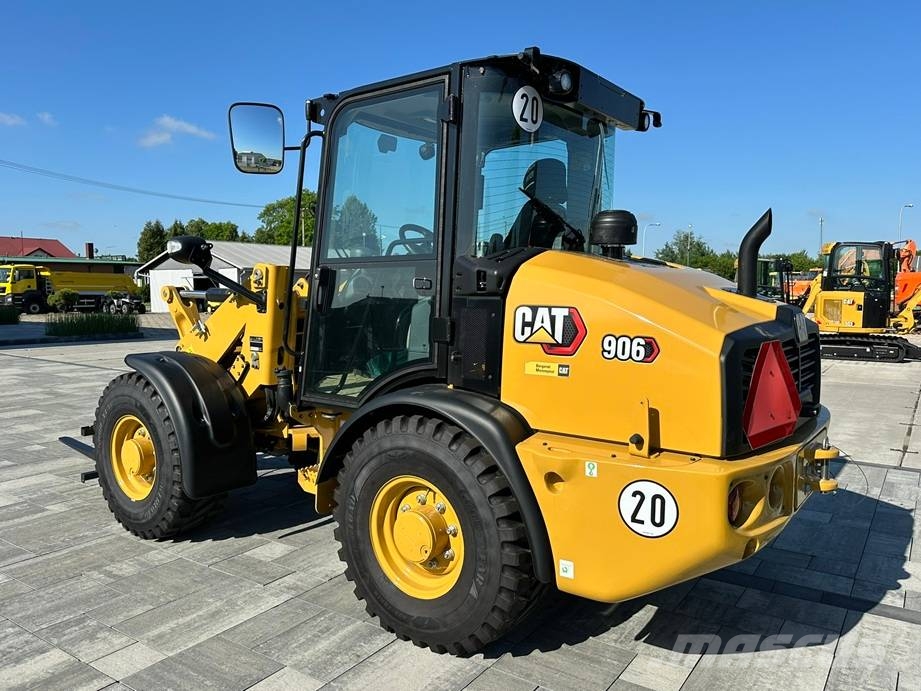 CAT 906 Kolesové nakladače