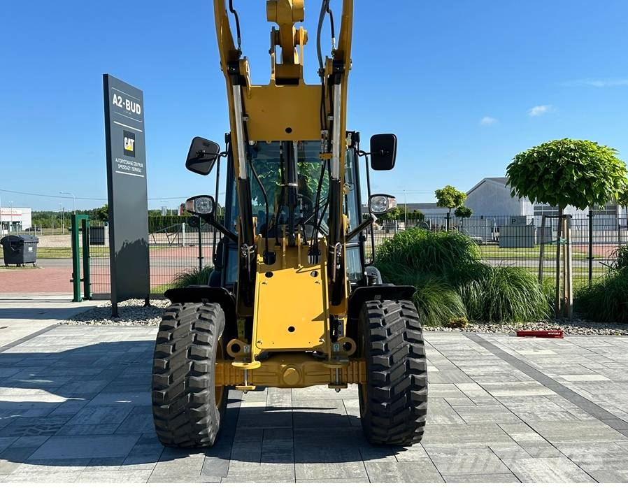 CAT 906 Kolesové nakladače