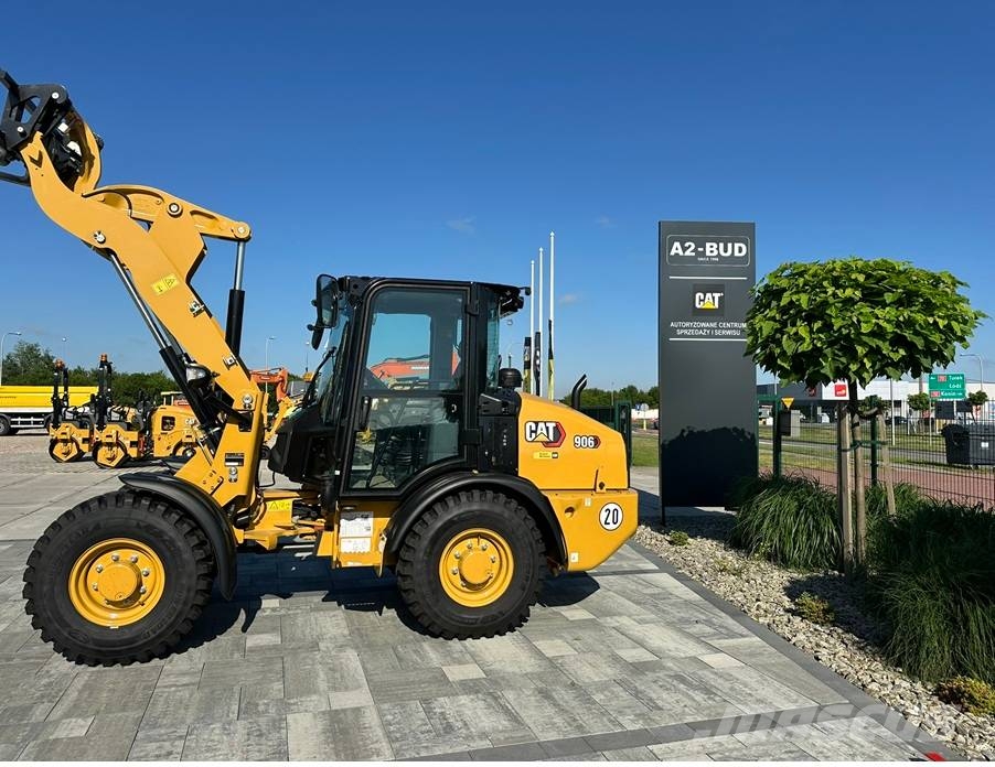 CAT 906 Kolesové nakladače