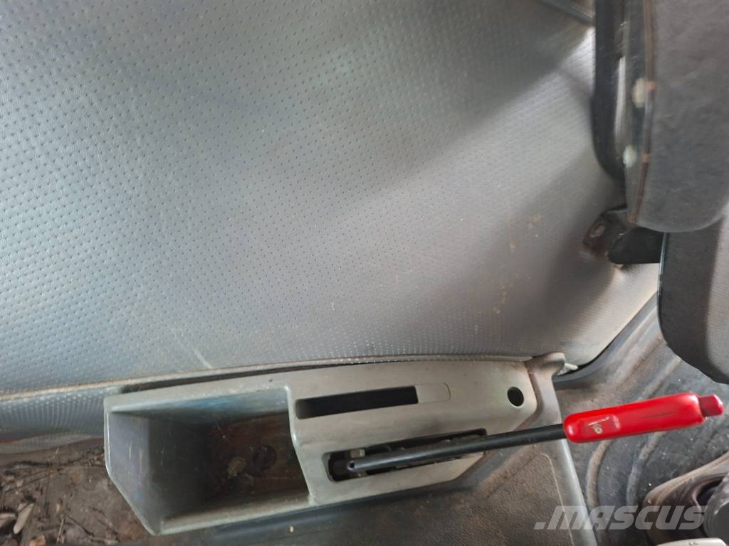 Zetor FORTERRA HSX140 الجرارات