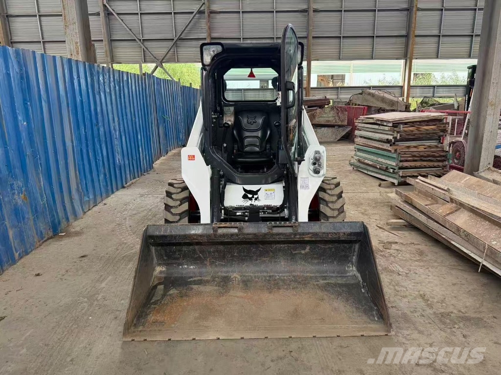 Bobcat S 530 滑移装载机
