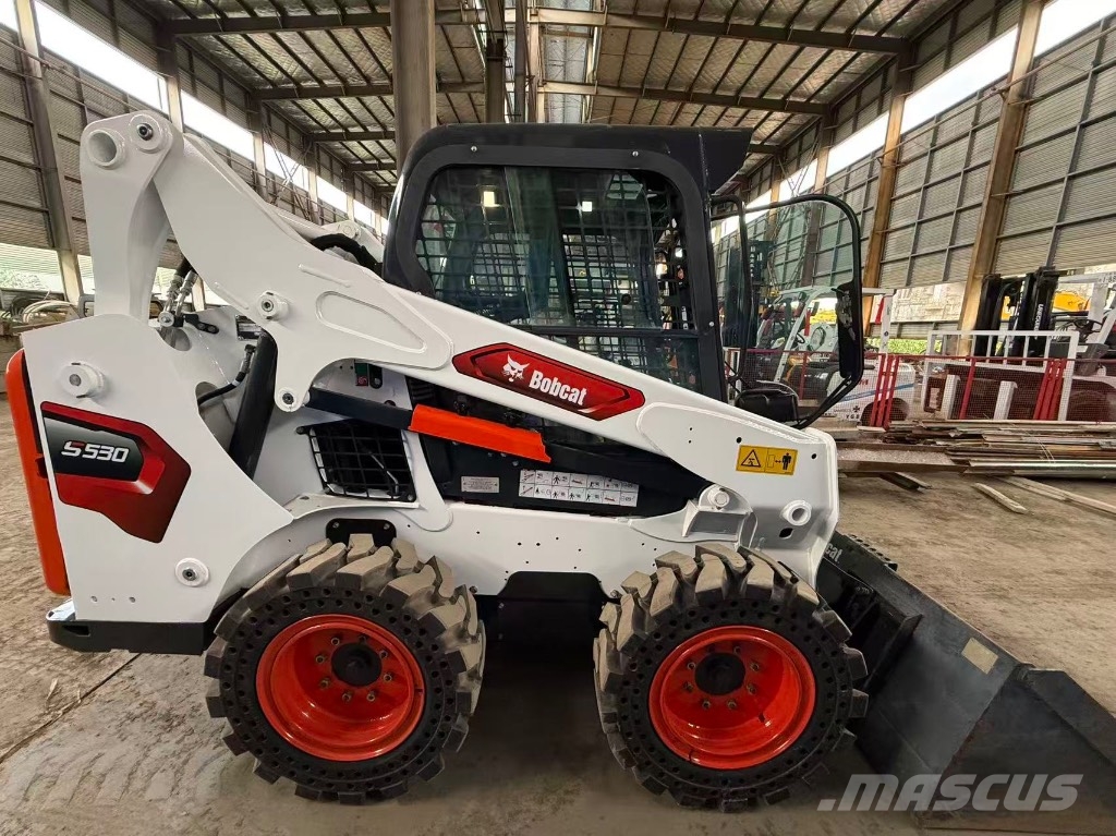 Bobcat S 530 滑移装载机