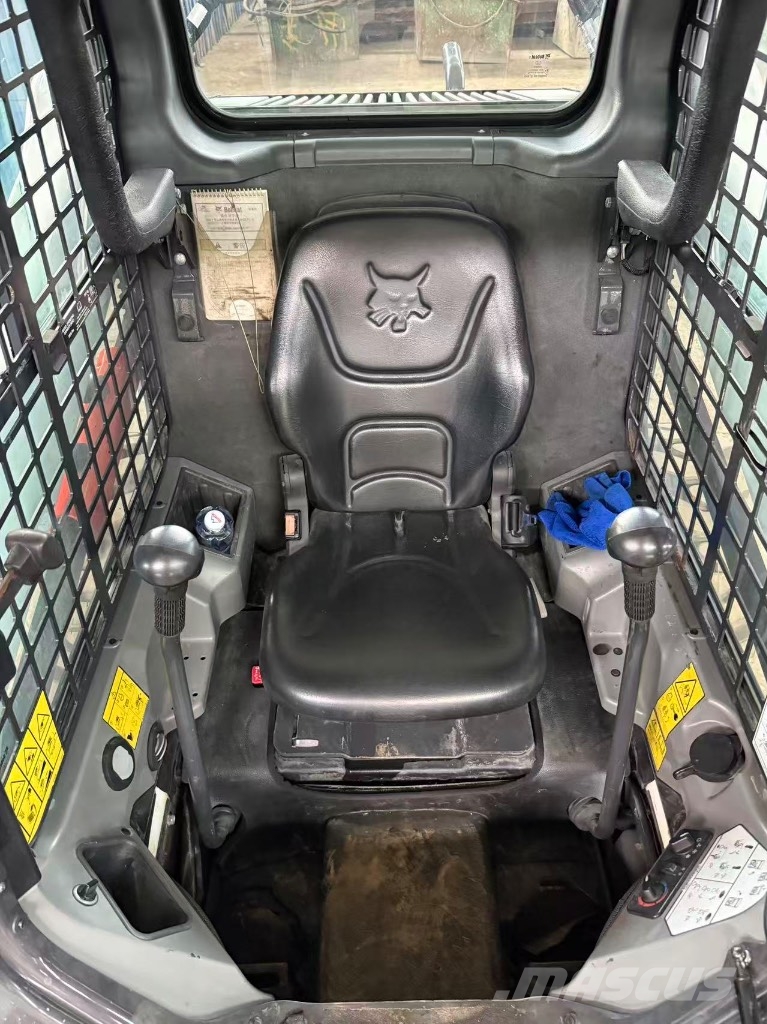 Bobcat S 530 滑移装载机