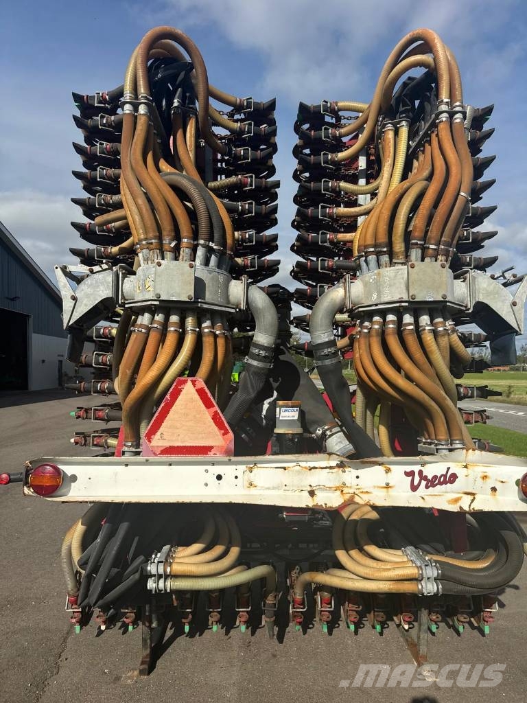Vredo ZB3 12 meters grøntjordsnedfælder Цистерни для перевезення суспензій