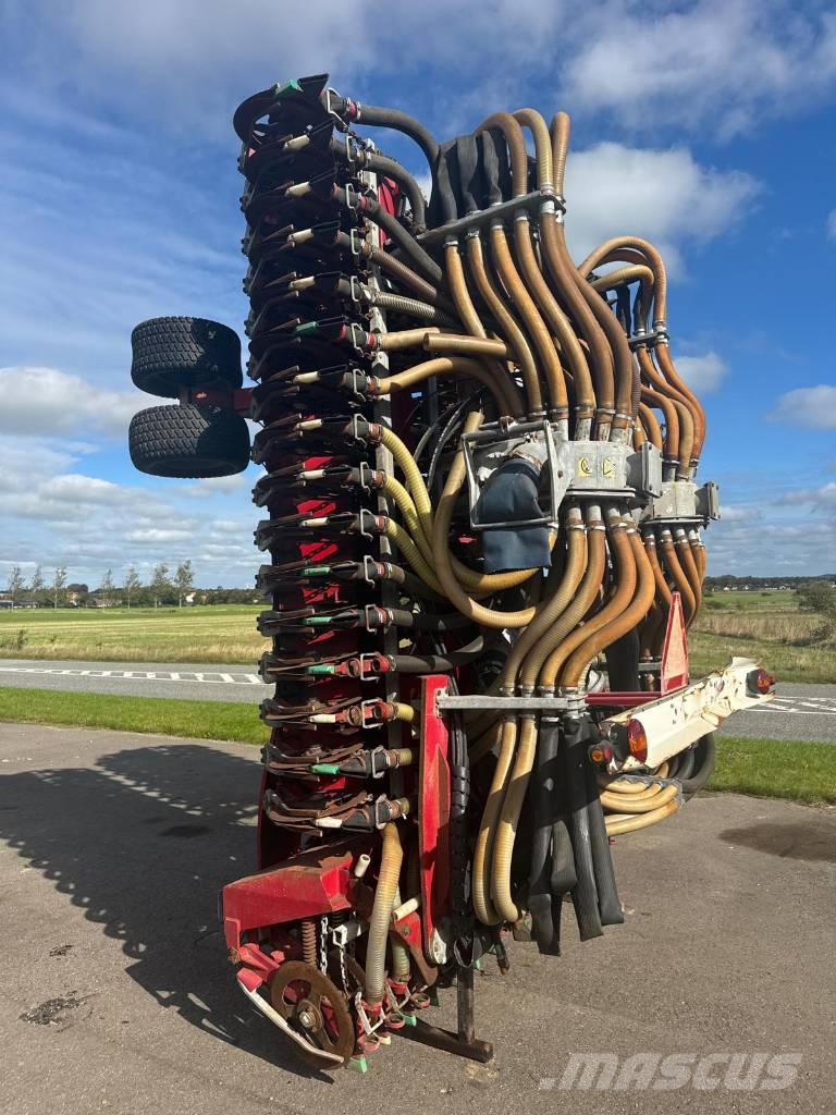 Vredo ZB3 12 meters grøntjordsnedfælder Цистерни для перевезення суспензій