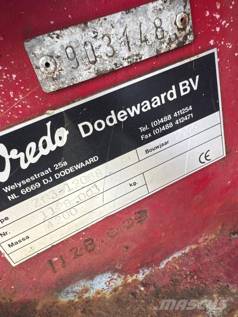Vredo ZB3 12 meters grøntjordsnedfælder Цистерни для перевезення суспензій