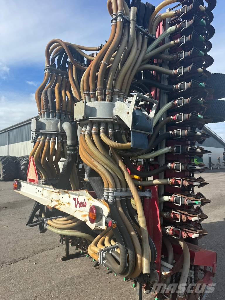 Vredo ZB3 12 meters grøntjordsnedfælder Цистерни для перевезення суспензій