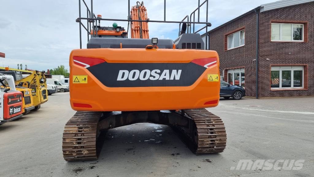 Doosan DX 255 LC Roomikekskavaatorid