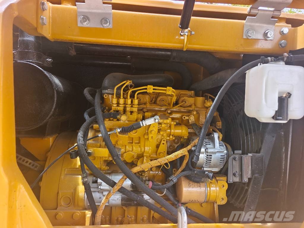 CAT 308 E 2    3000 units excavators in stock 대형 굴삭기 29톤 이상